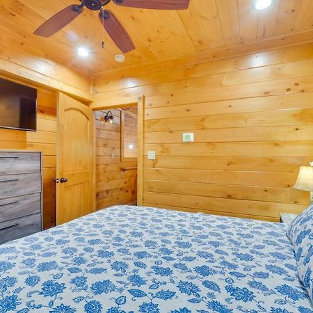 Gatlinburg Vacation Rental With Private Hot Tub! 외부 사진