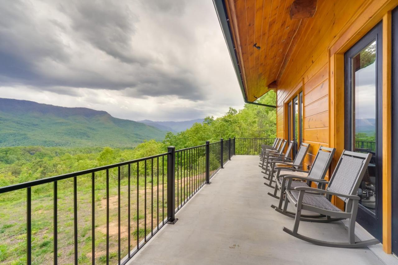 Gatlinburg Vacation Rental With Private Hot Tub! 외부 사진