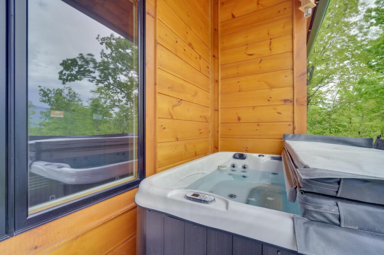 Gatlinburg Vacation Rental With Private Hot Tub! 외부 사진