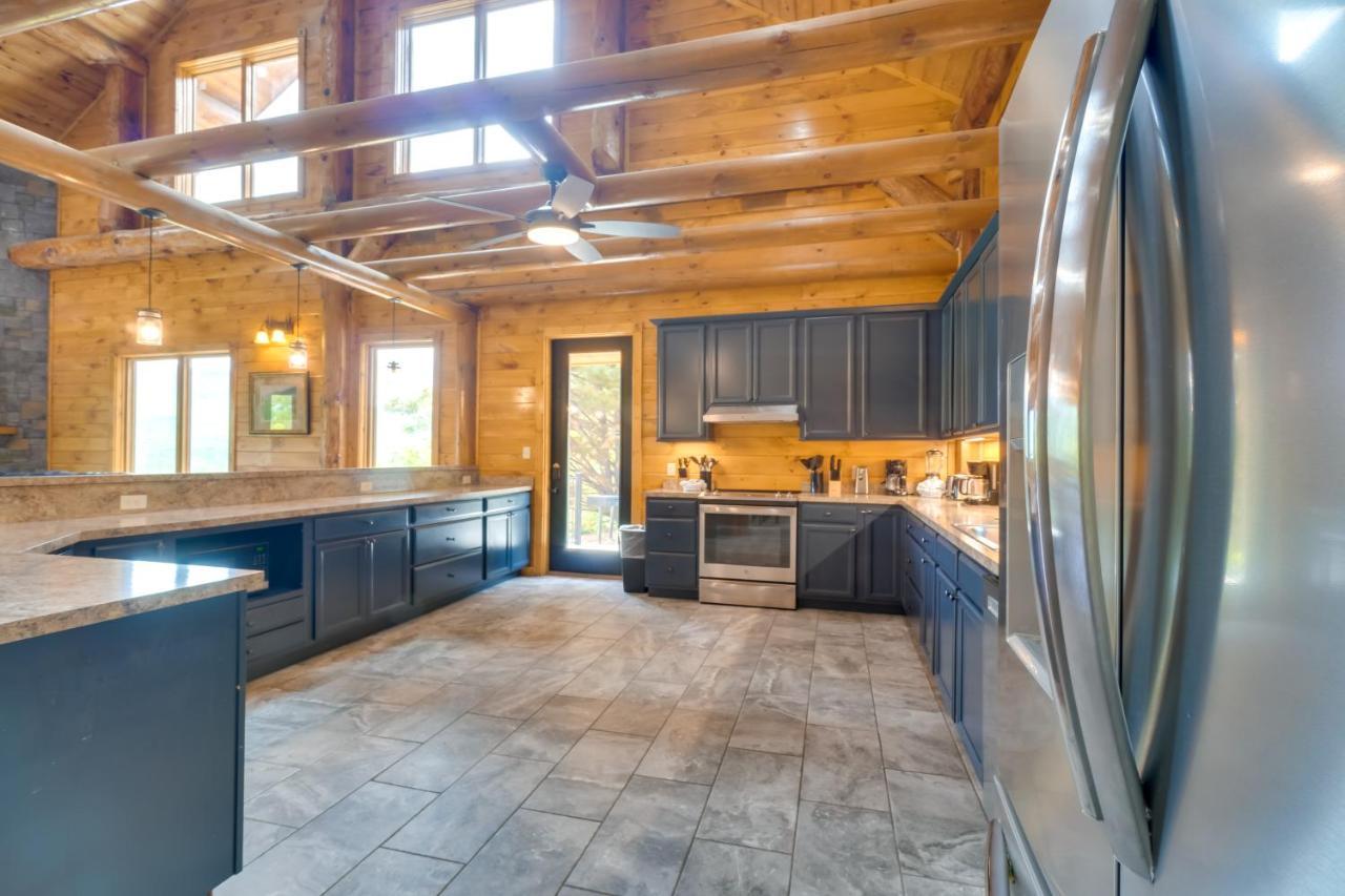 Gatlinburg Vacation Rental With Private Hot Tub! 외부 사진