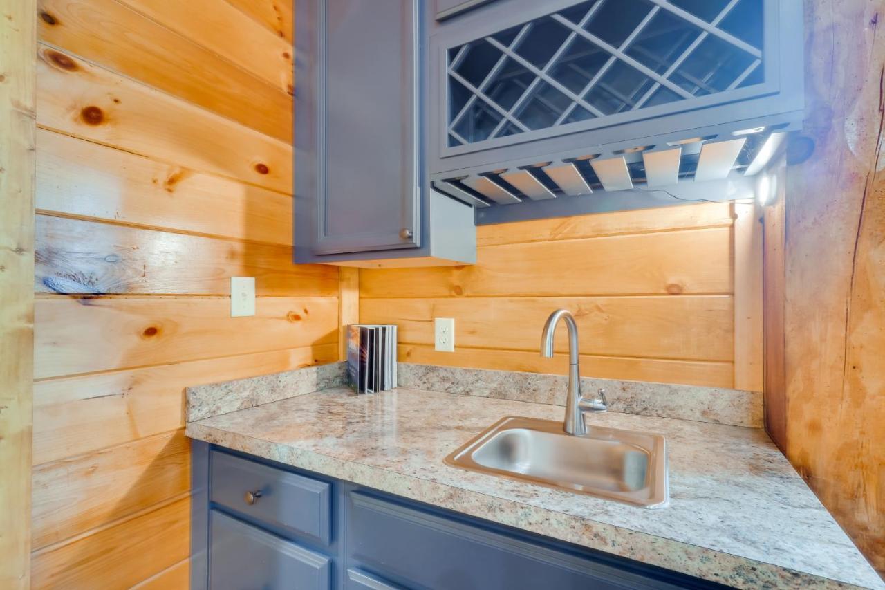 Gatlinburg Vacation Rental With Private Hot Tub! 외부 사진