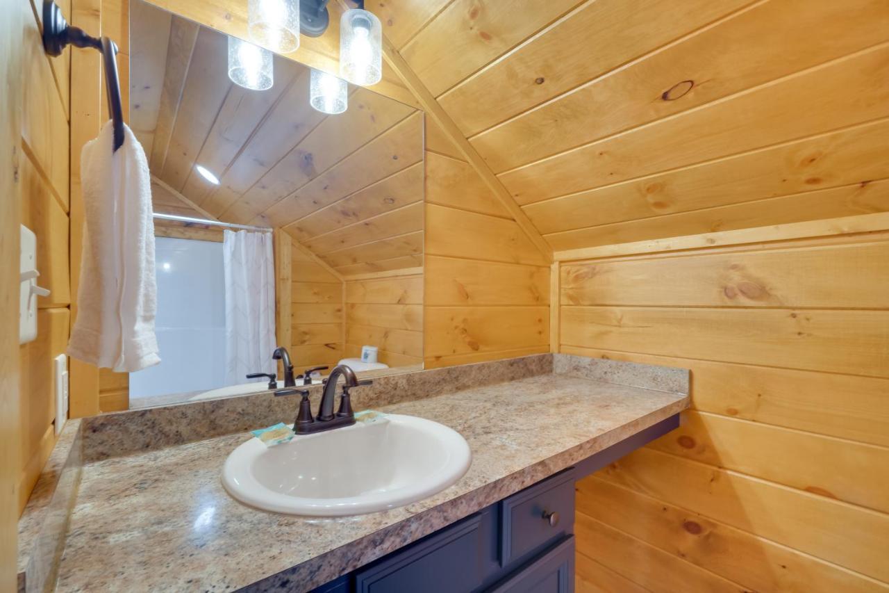 Gatlinburg Vacation Rental With Private Hot Tub! 외부 사진